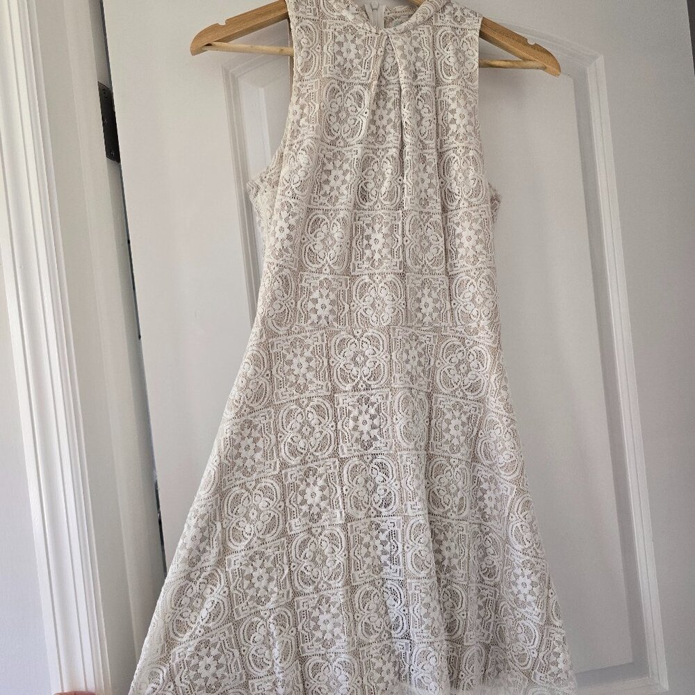 Geometric Classy White dress Bridal/Engagement